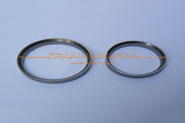 What are the reasons for loose valve seat rings in car engines and how to repair them